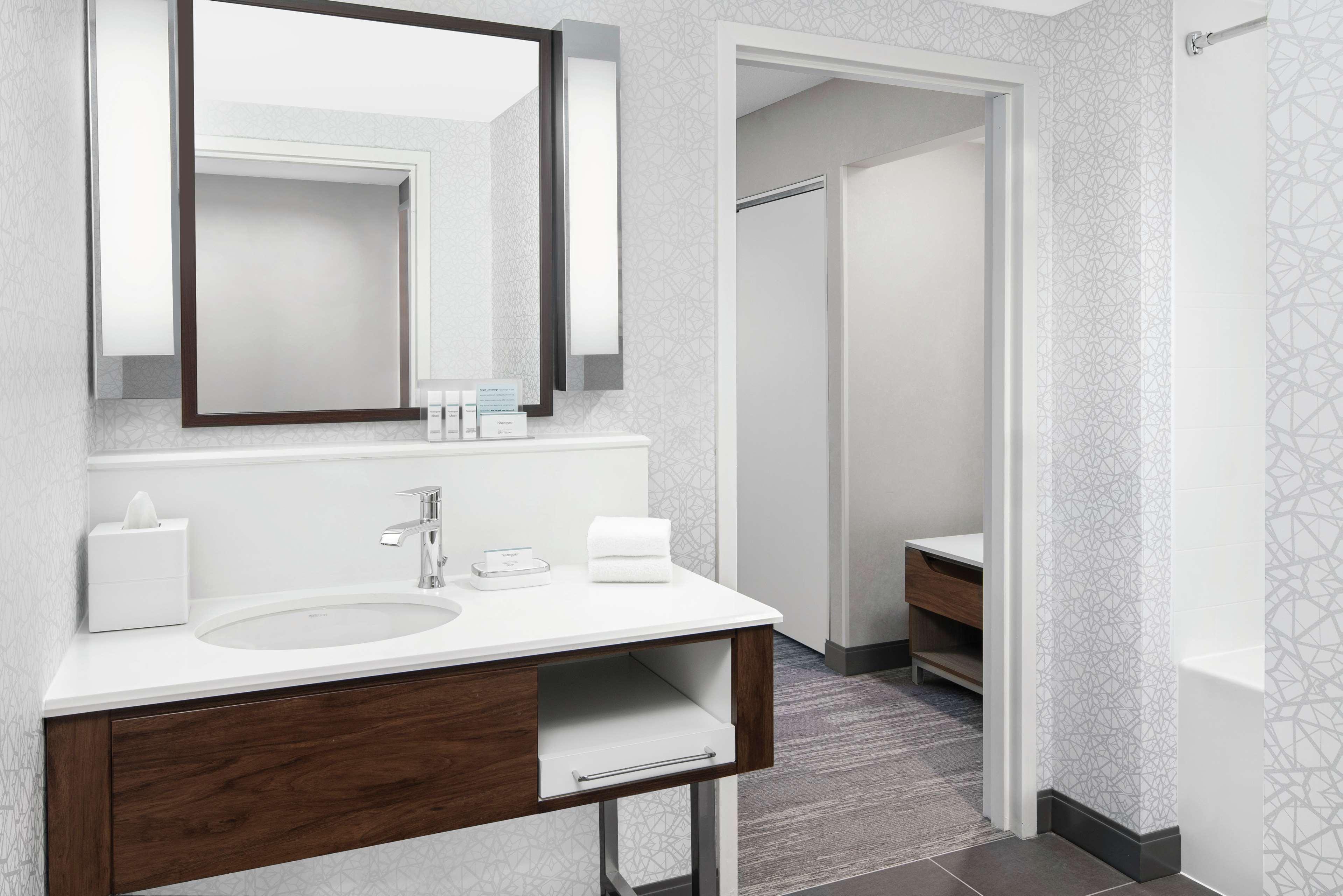 Hampton Inn & Suites Chicago-Downtown Εξωτερικό φωτογραφία