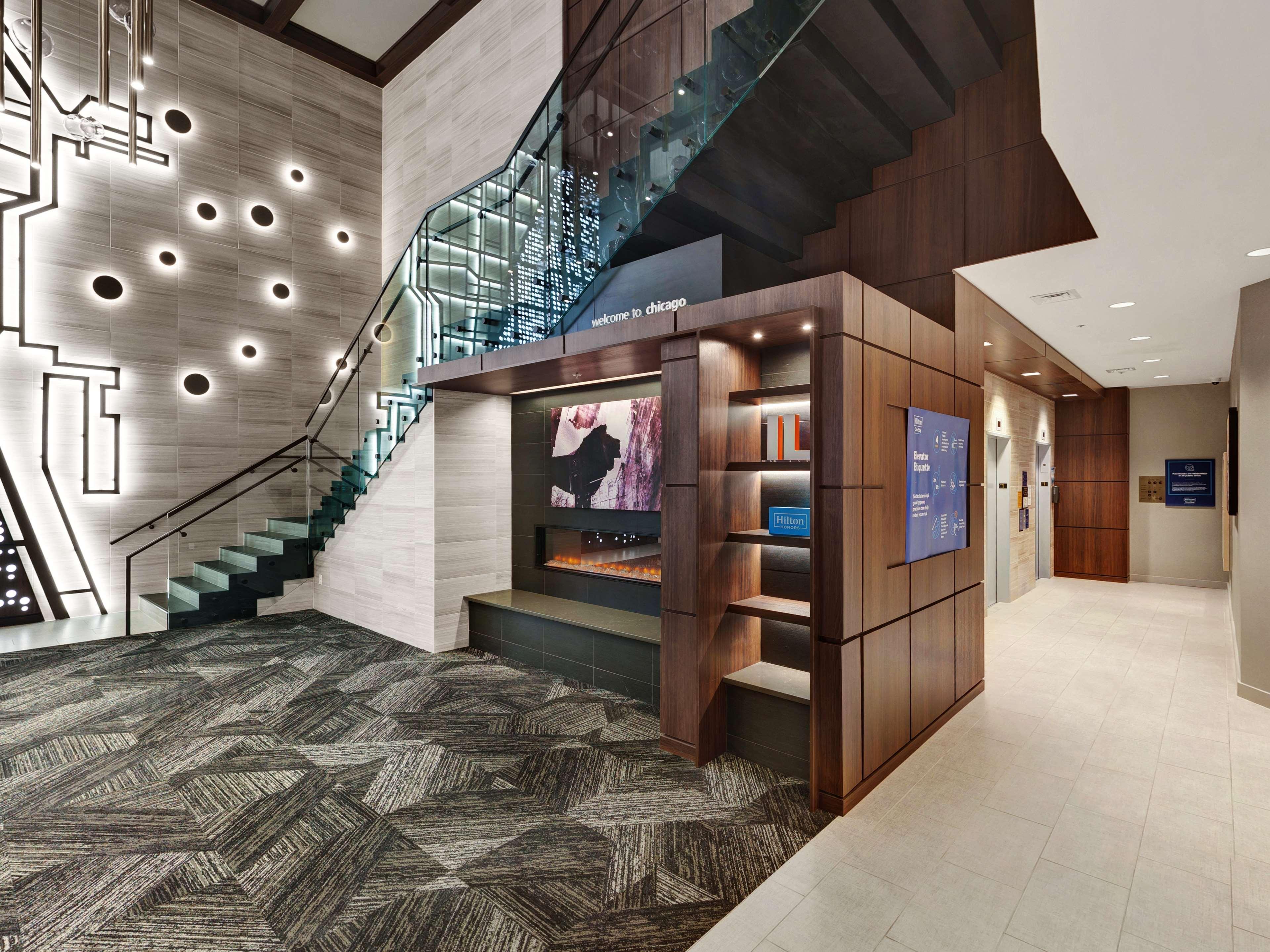 Hampton Inn & Suites Chicago-Downtown Εξωτερικό φωτογραφία