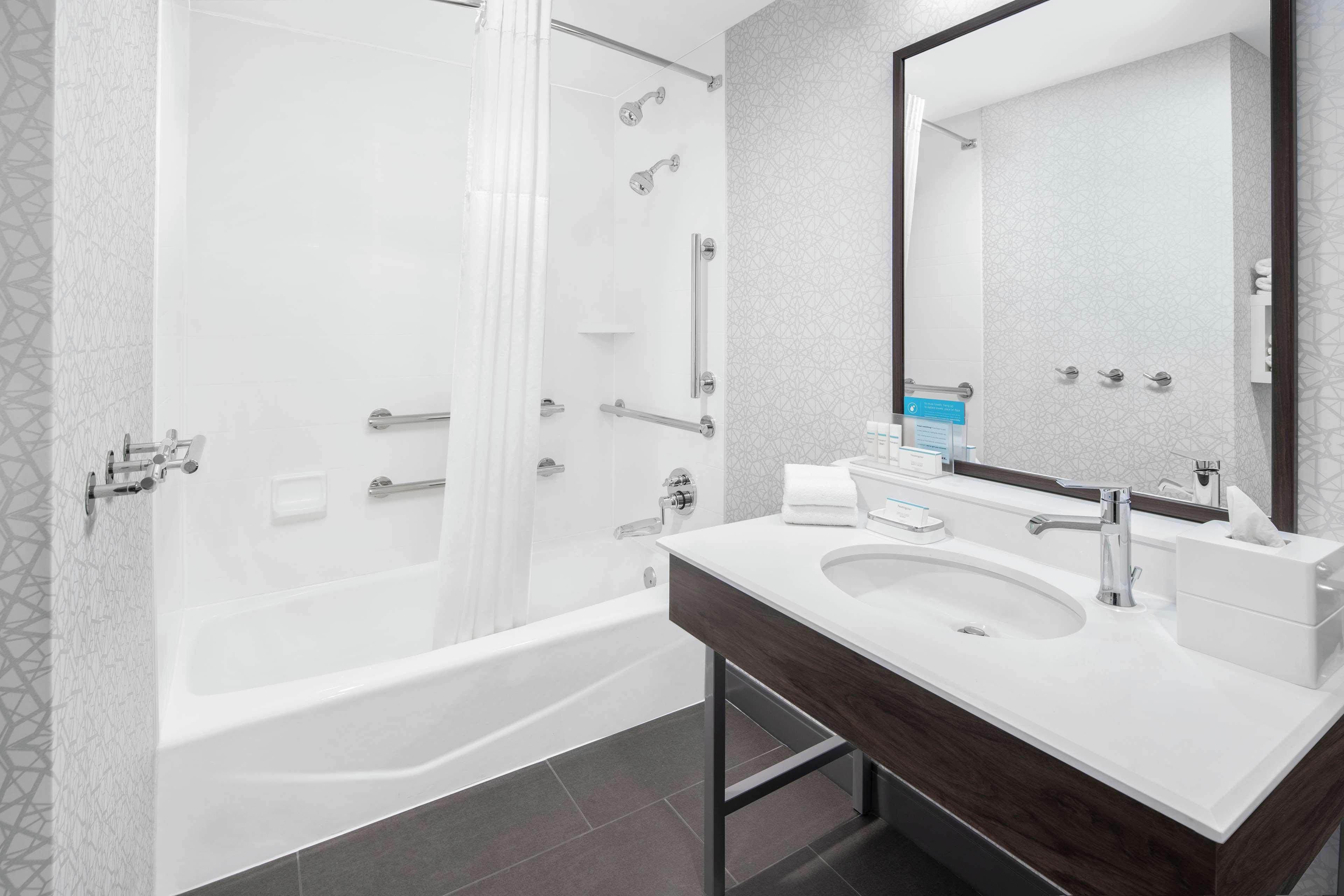 Hampton Inn & Suites Chicago-Downtown Εξωτερικό φωτογραφία