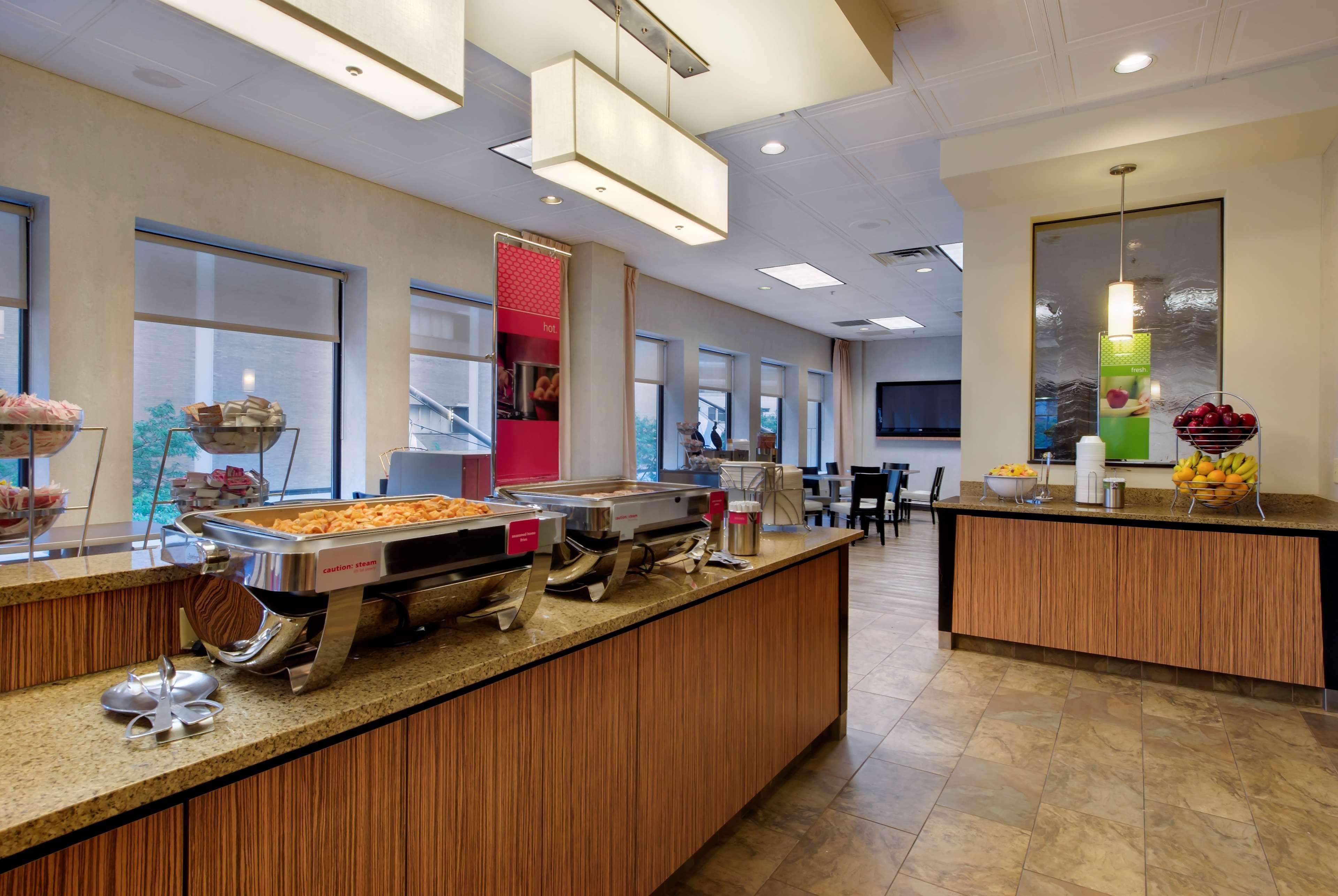 Hampton Inn & Suites Chicago-Downtown Εξωτερικό φωτογραφία
