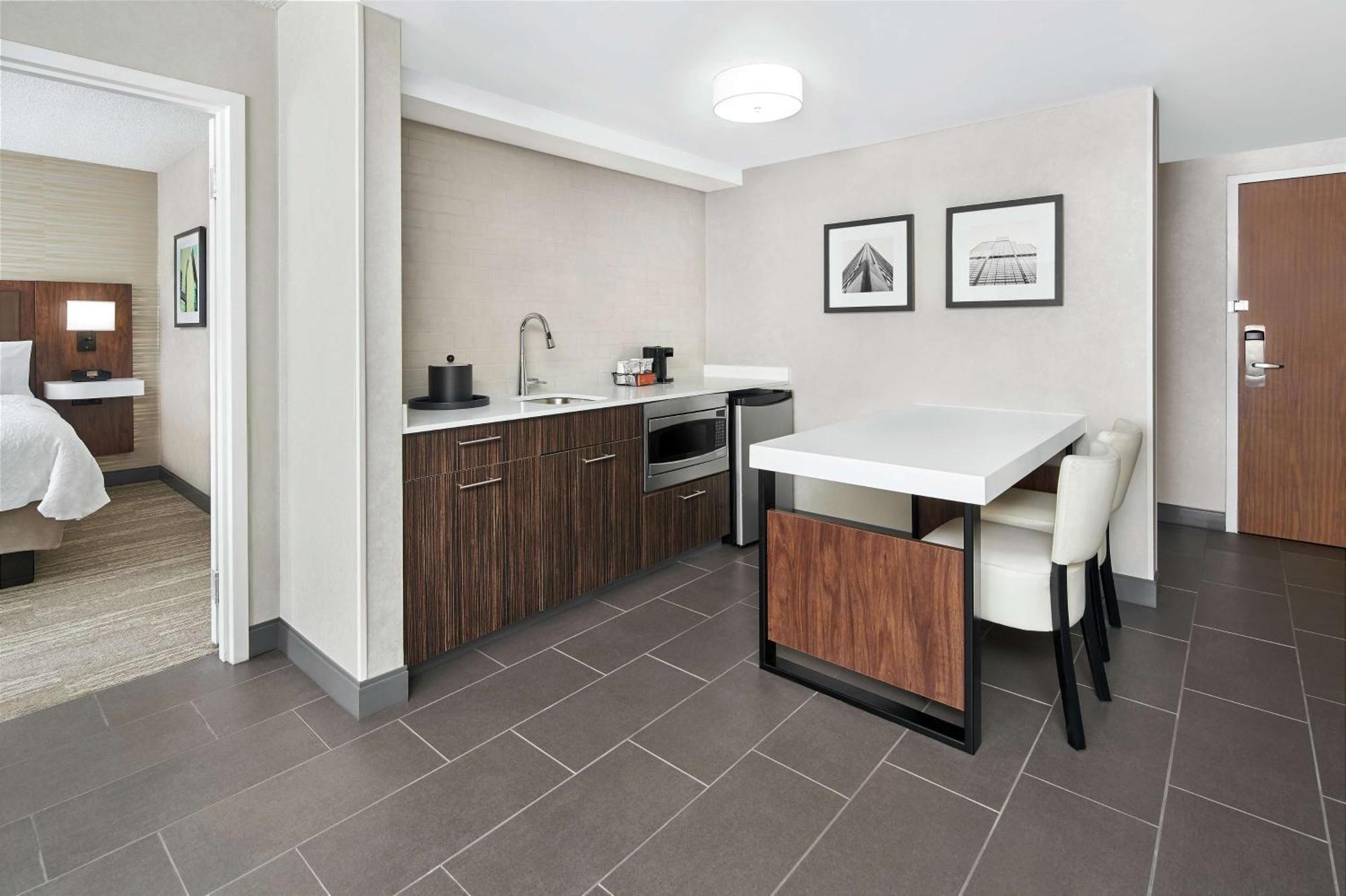 Hampton Inn & Suites Chicago-Downtown Εξωτερικό φωτογραφία