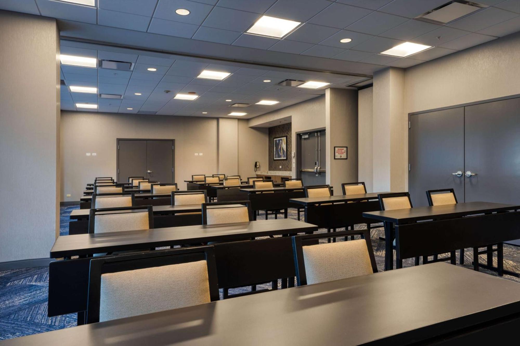 Hampton Inn & Suites Chicago-Downtown Εξωτερικό φωτογραφία