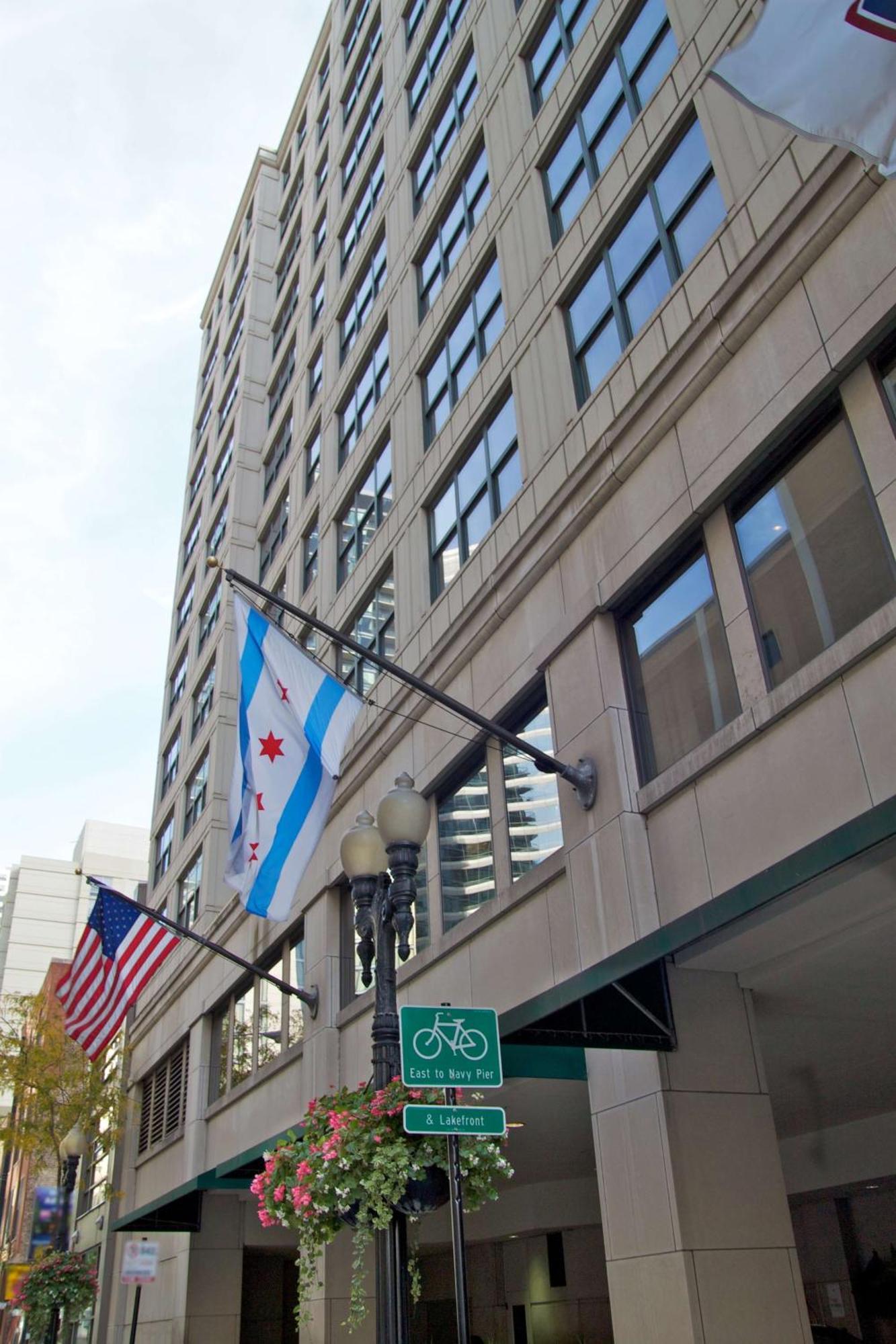 Hampton Inn & Suites Chicago-Downtown Εξωτερικό φωτογραφία