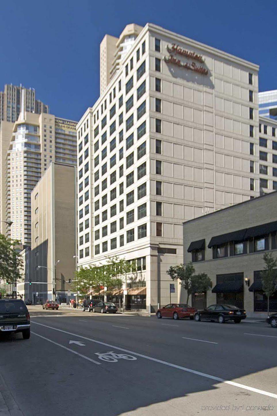 Hampton Inn & Suites Chicago-Downtown Εξωτερικό φωτογραφία